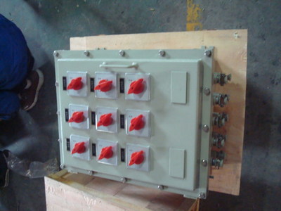 【特價(jià)銷售照明配電箱、配電柜、無功補(bǔ)償柜】?jī)r(jià)格,廠家,圖片,無功補(bǔ)償裝置,瑞安市恒安電氣-